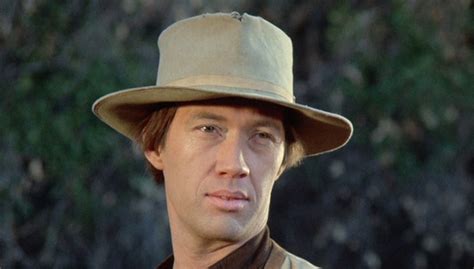 Kung fu tv show david carradine - The Tong: Directed by Robert Totten. With David Carradine, Diana Douglas, Richard Loo, Keye Luke. Without returning violence for violence, Caine ends the tyranny of a "Chinese Mafia" and liberates a boy slave.